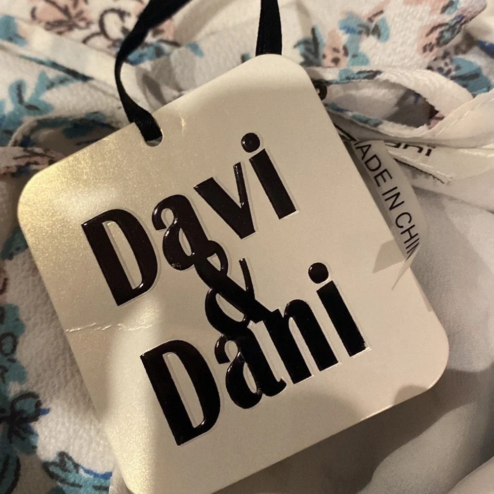 Davi & Dani Dress Size Small NWT - Picture 6 of 9